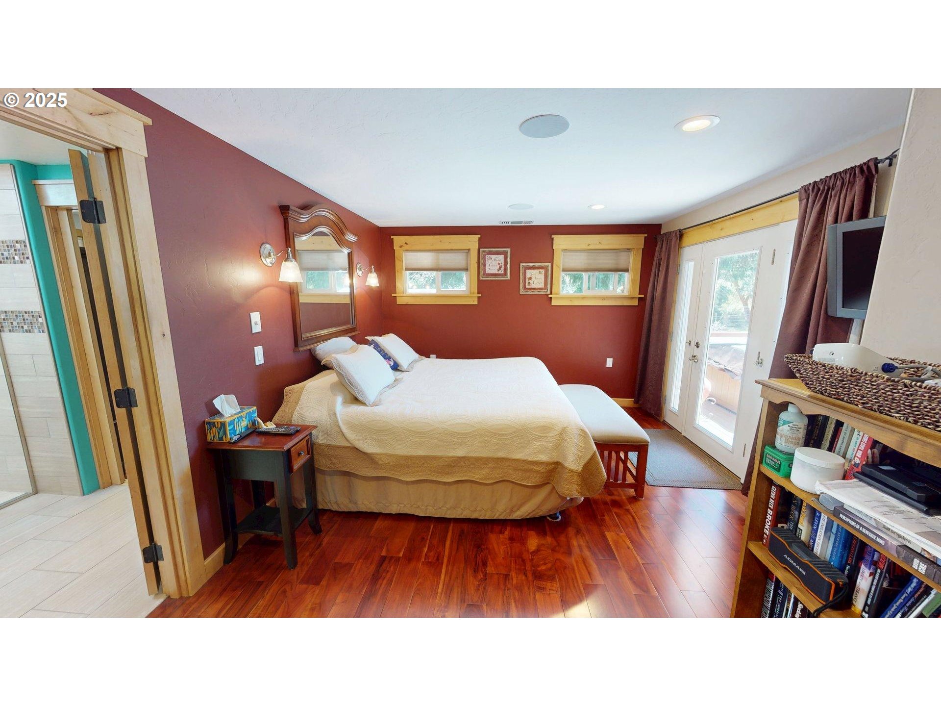 95800 Timber Hill Road Gold Beach, OR 97444 - Photo 9 of 47 Owner's Suite Bedroom