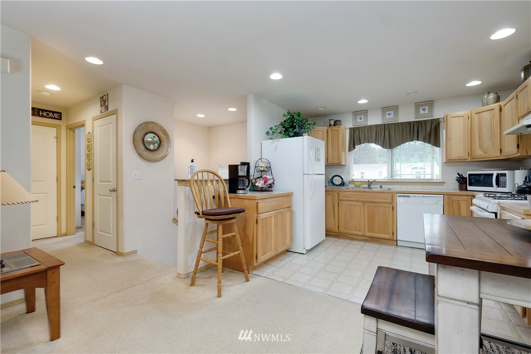 509 Northeast Riddell Road Bremerton, WA 98310 - Photo 11 of 34 Gallery Image 11