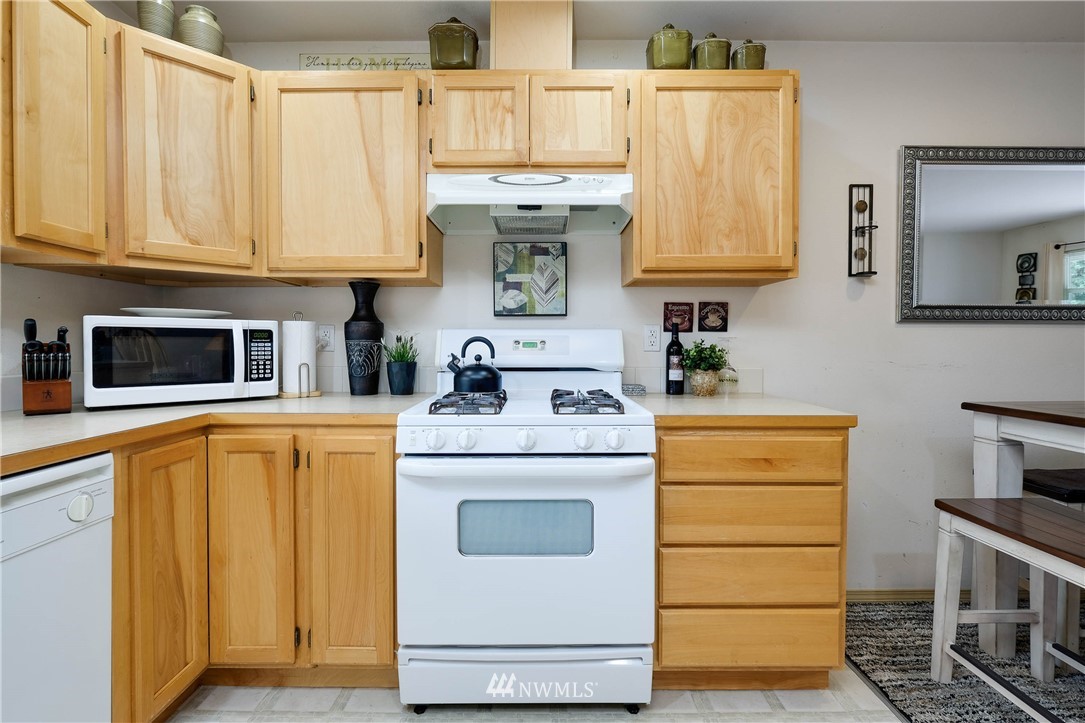 509 Northeast Riddell Road Bremerton, WA 98310 - Photo 15 of 34 Gallery Image 15