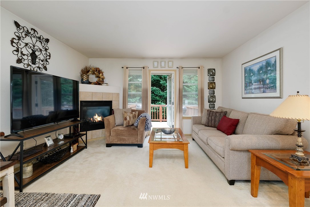 509 Northeast Riddell Road Bremerton, WA 98310 - Photo 7 of 34 Gallery Image 7