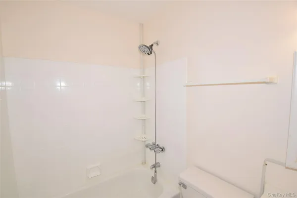 $2,700 | 206-14 Emily Road, Unit 42L | Bay Terrace
