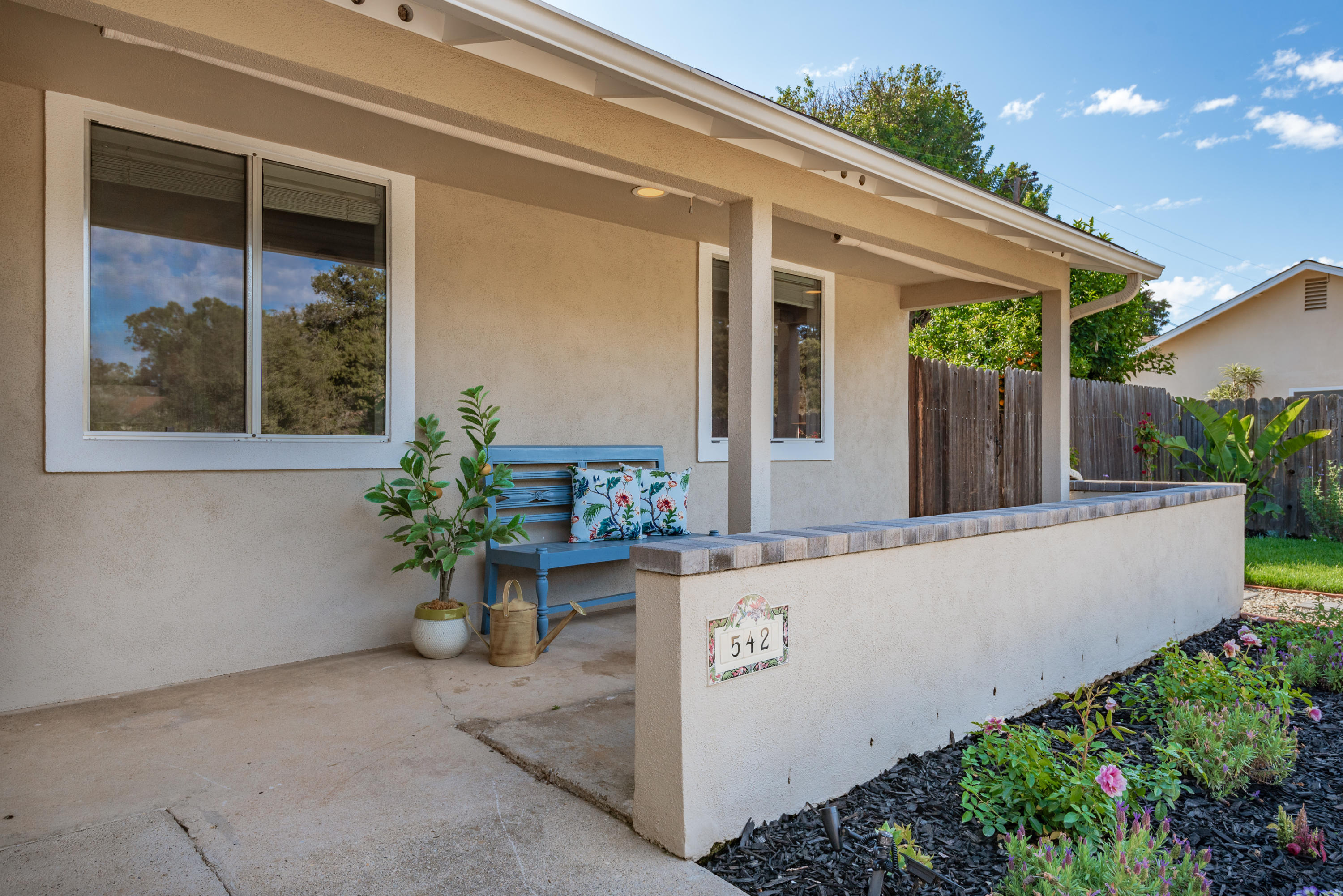 542 Ribera Drive Santa Barbara, CA 93111 - Photo 3 of 28 Front Porch