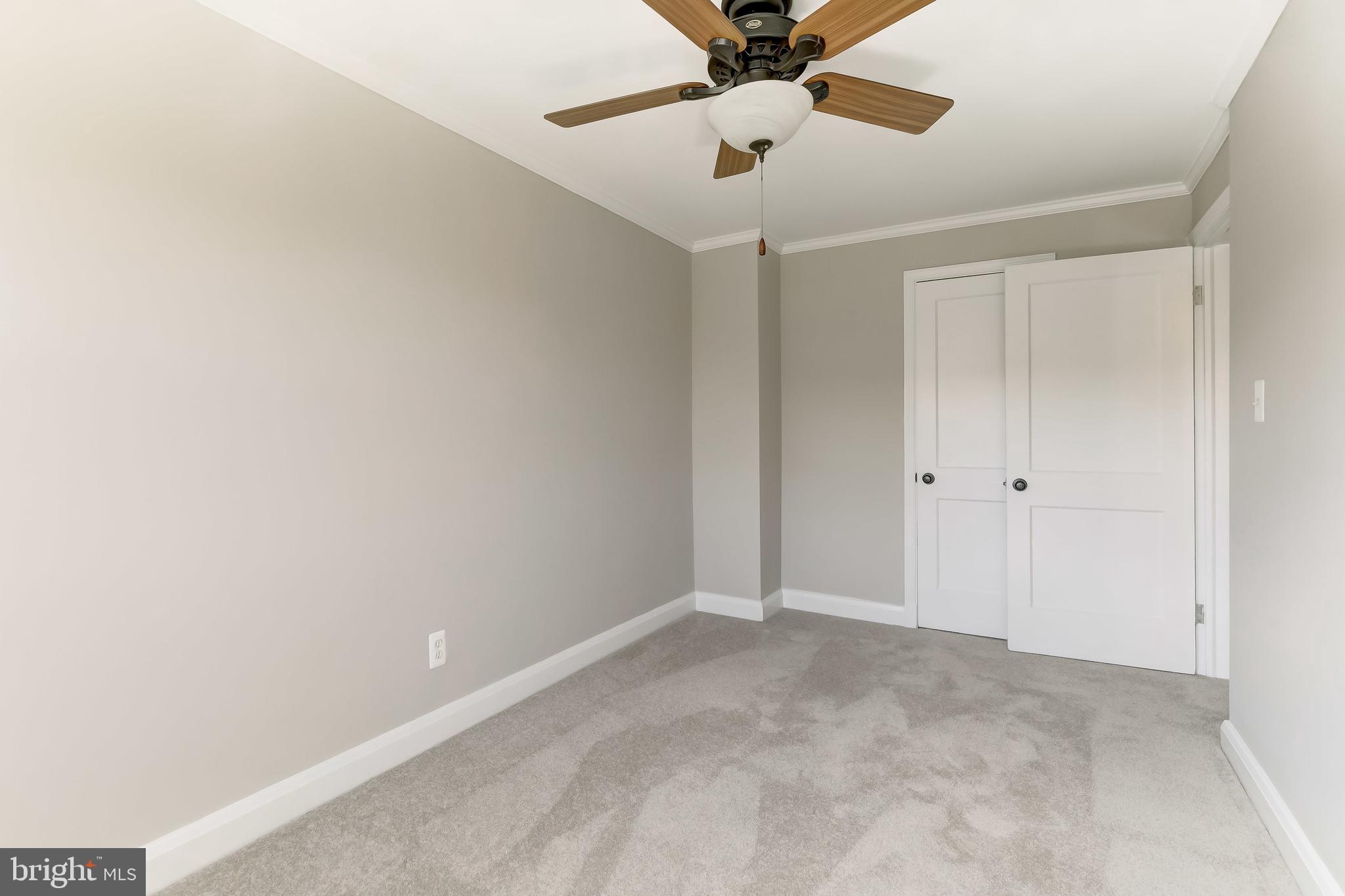 1084 Elm Road Baltimore, MD 21227 - Photo 22 of 38