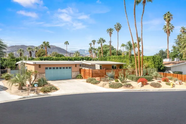 $875,000 | 45496 Garden Square, Palm Desert, CA 92260