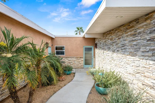 $875,000 | 45496 Garden Square, Palm Desert, CA 92260