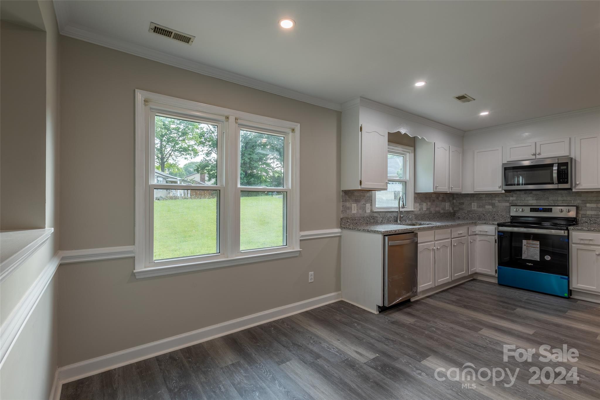 7229 Rothmore Street Charlotte, NC 28215 - Photo 8 of 47 Gallery Image 8
