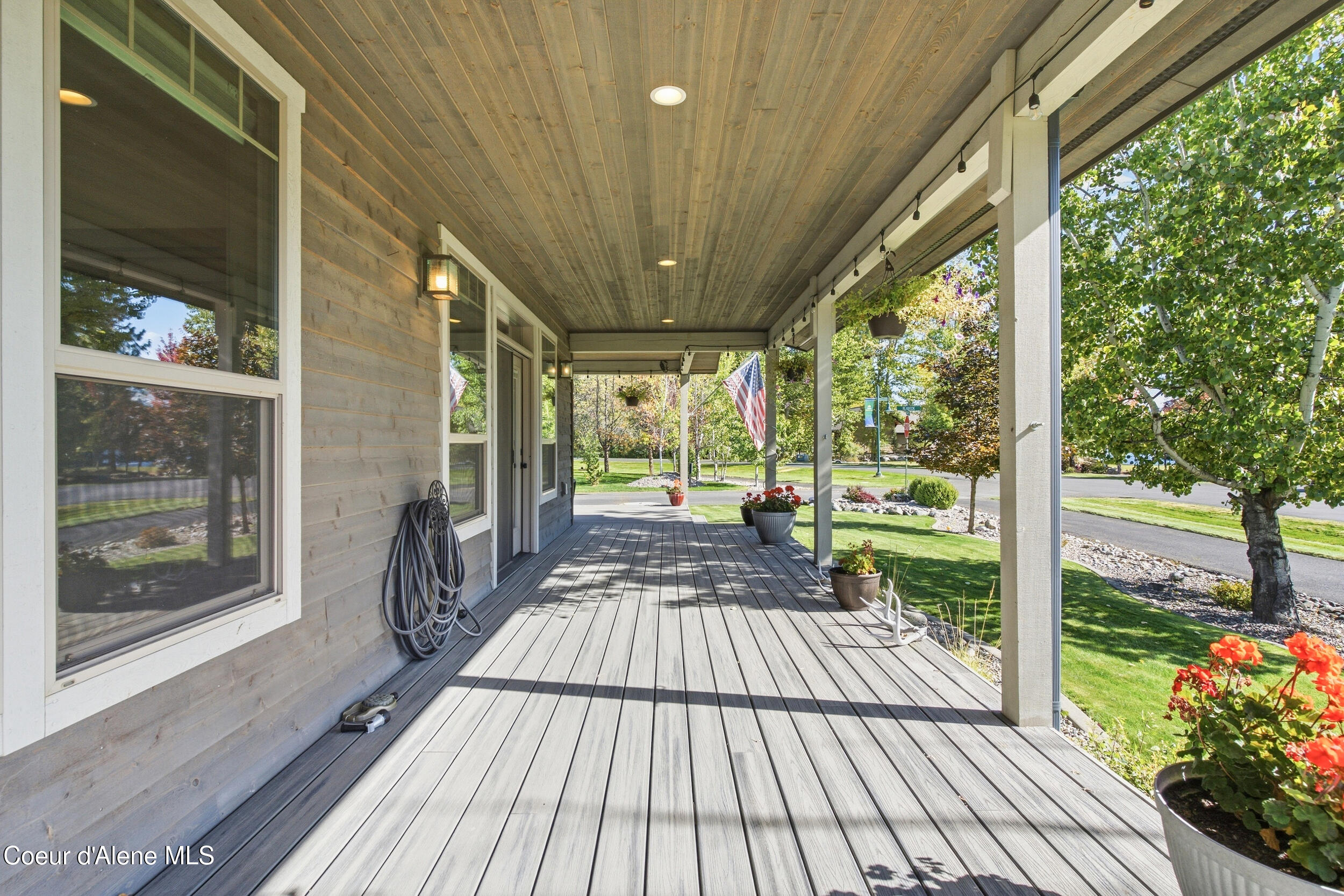405 Slaveck Dover, ID 83825 - Photo 10 of 73 Covered Porch