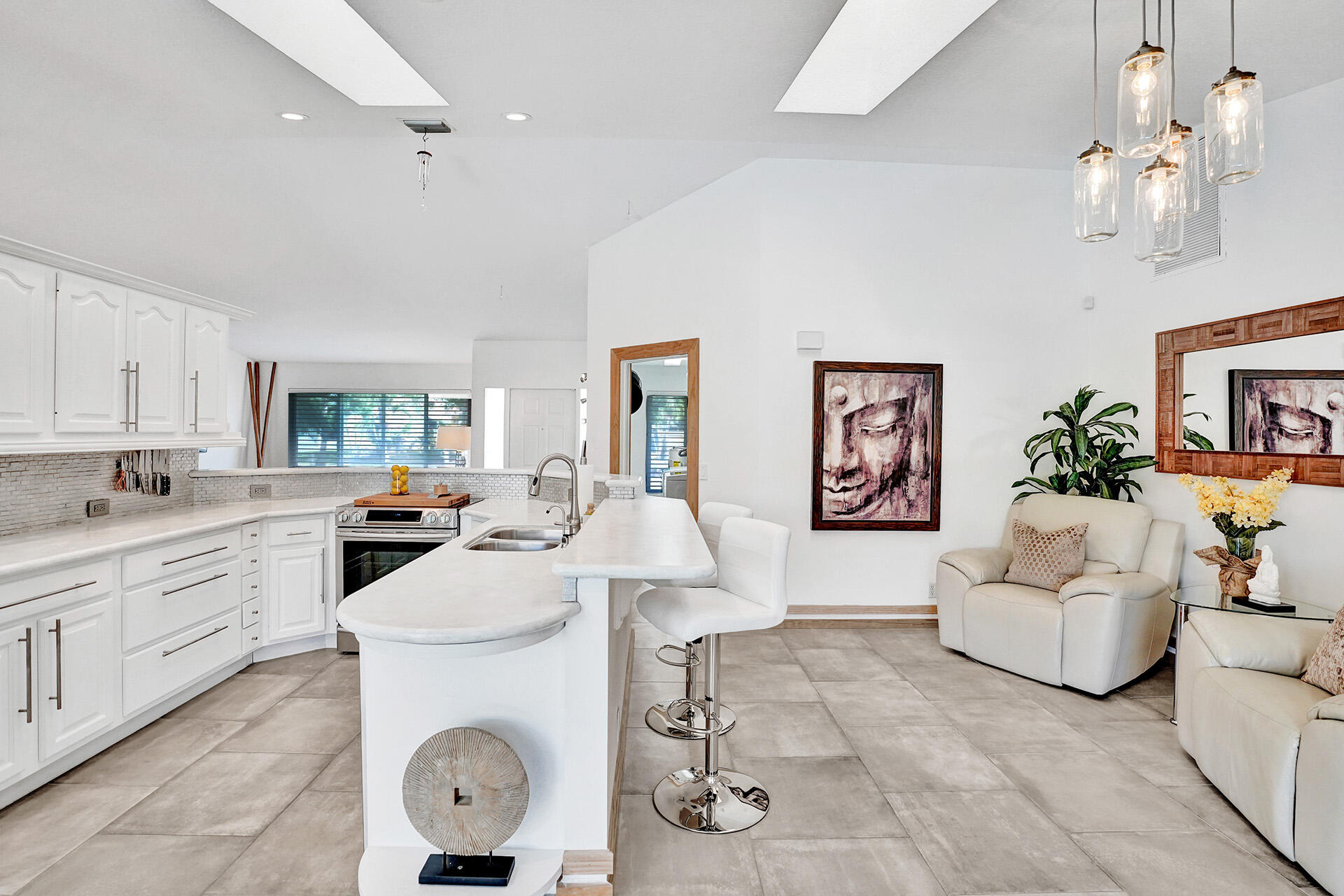 375 Apache Lane Boca Raton, FL 33487 - Photo 13 of 63 5B88E613-3E85-47AA-9589-E9834FADF1E3