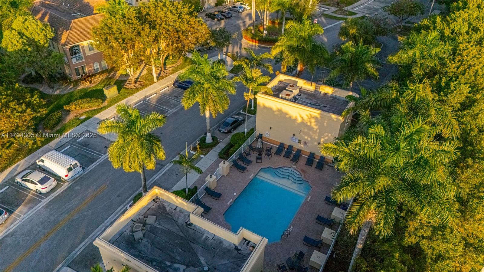 10012 Northwest 7th Street, Unit 107 Miami, FL 33172 - Photo 32 of 44