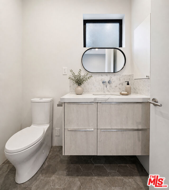 2412 Riverside Drive Los Angeles, CA 90039 - Photo 18 of 24