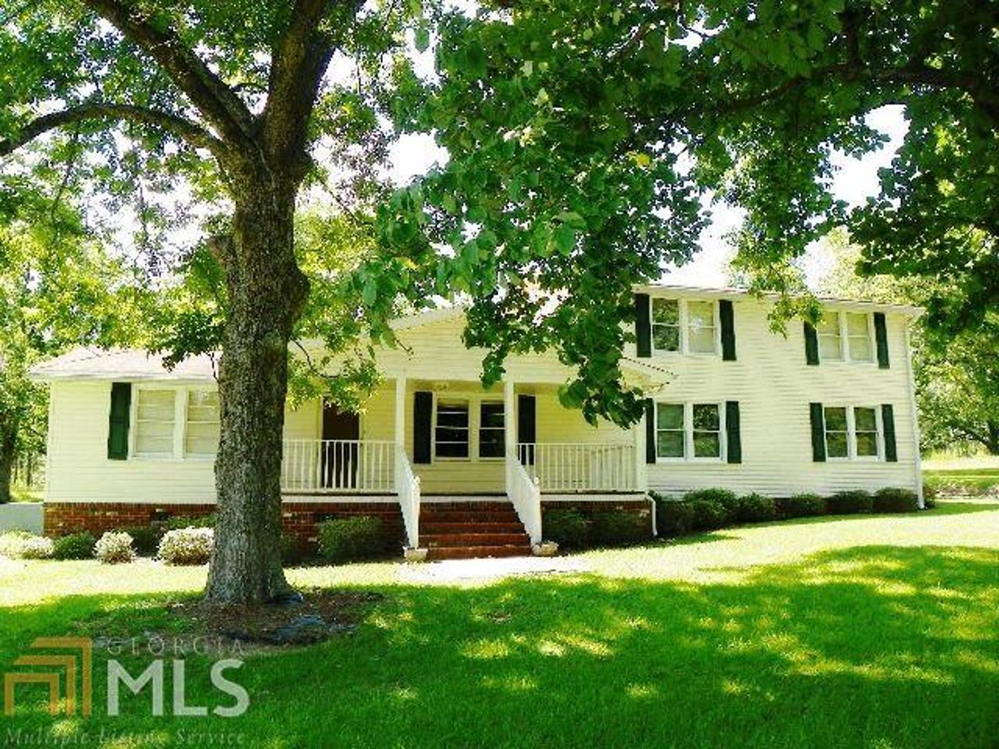 2291 Meeks Road Kite, GA 31049 - Photo 1 of 1 front view of a house with a yard
