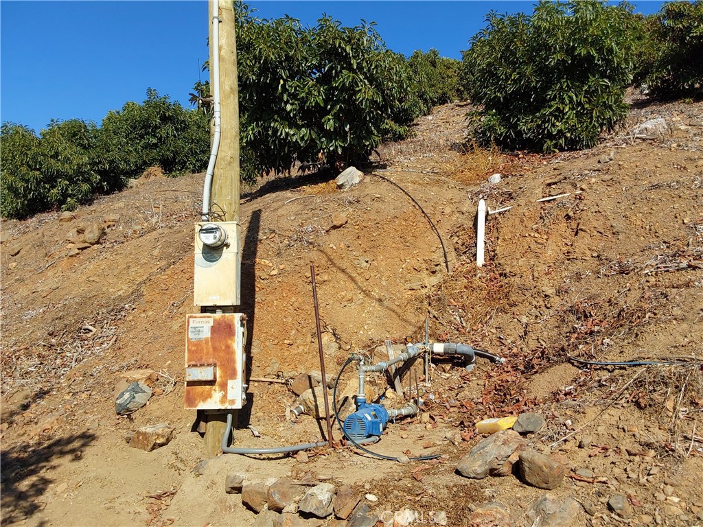 3 Via Vaquero Temecula, CA 92590 - Photo 4 of 38 a view of a backyard of the house