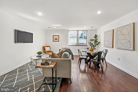 $299,900 | 1814 North Front Street, Unit B, Philadelphia, PA 19122