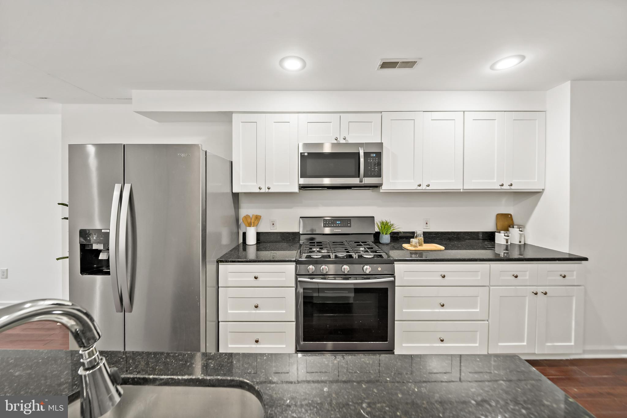 1814 North Front Street, Unit B Philadelphia, PA 19122 - Photo 5 of 19 Stainless Appliance Kitchen