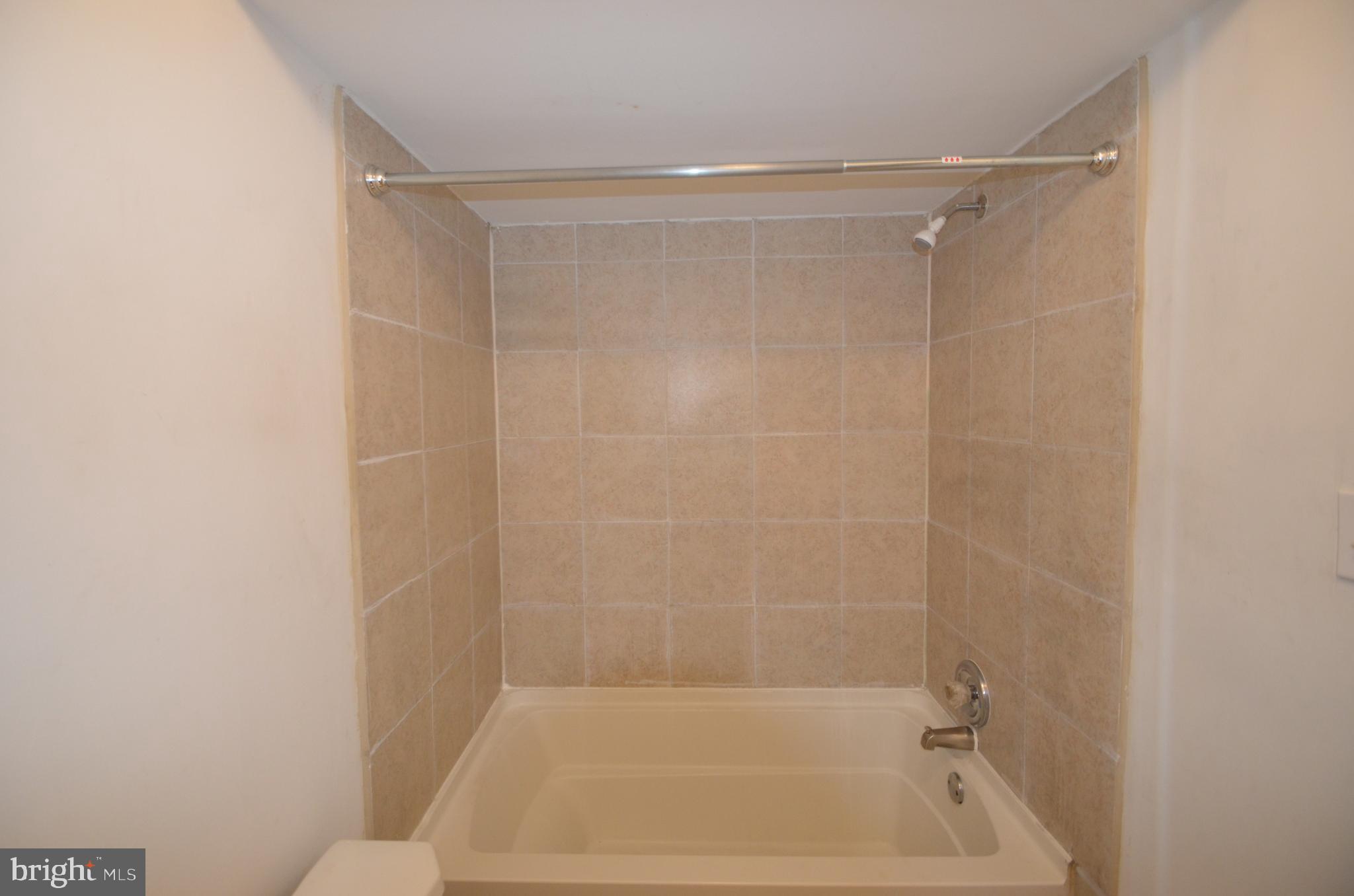 1104 Thomas Road Warrington, PA 18976 - Photo 21 of 27 1st Floor Unit