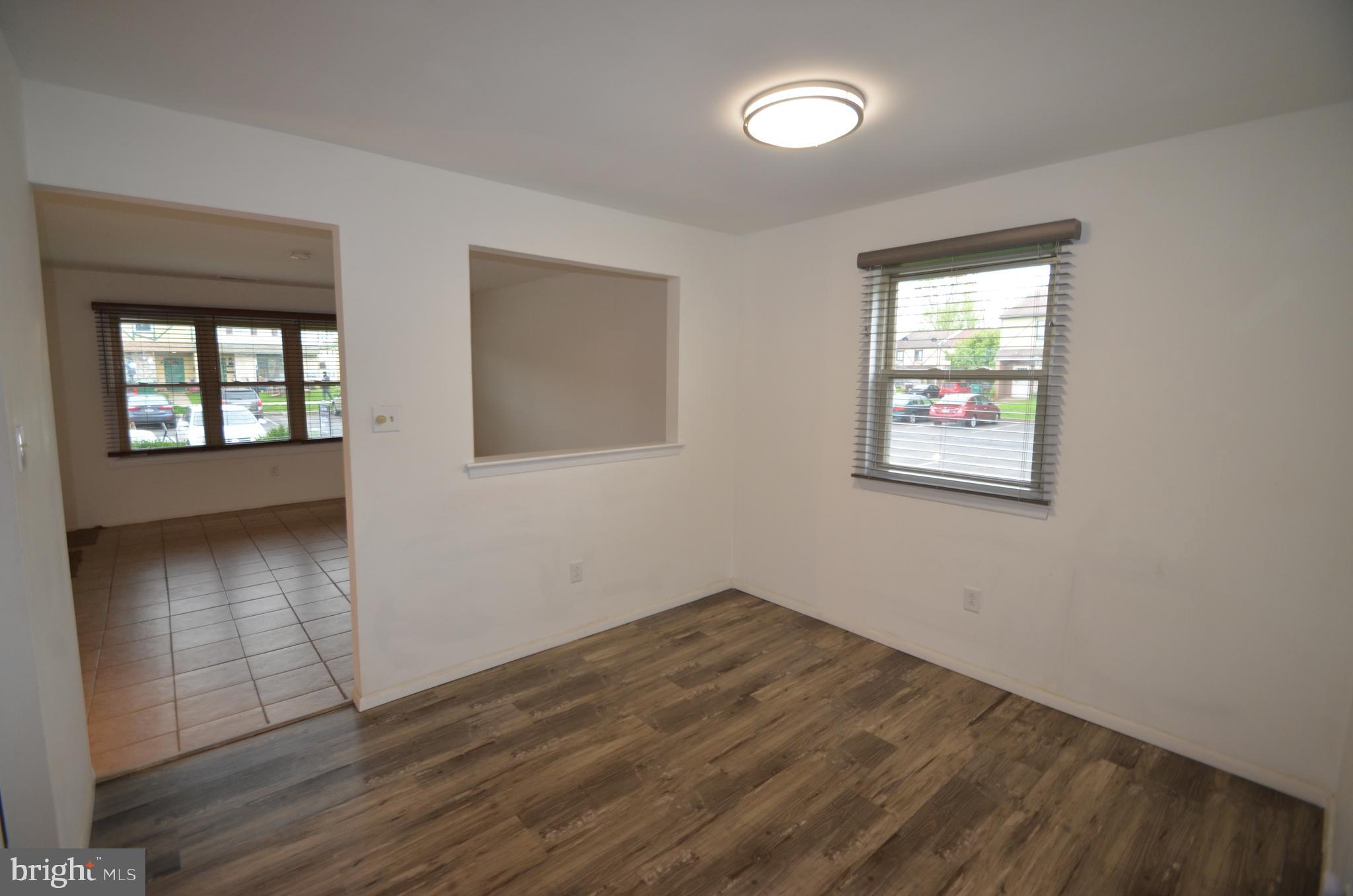 1104 Thomas Road Warrington, PA 18976 - Photo 8 of 27 1st Floor Unit - Dining Room