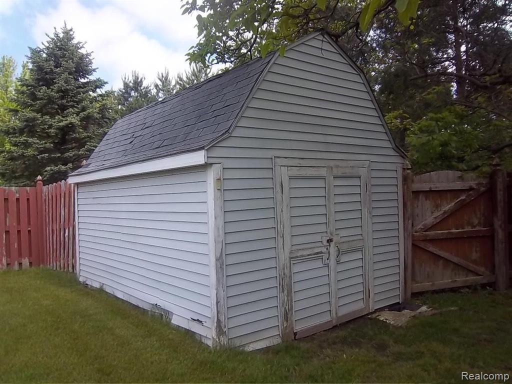 1416 North Morrish Road Flint, MI 48532 - Photo 21 of 24