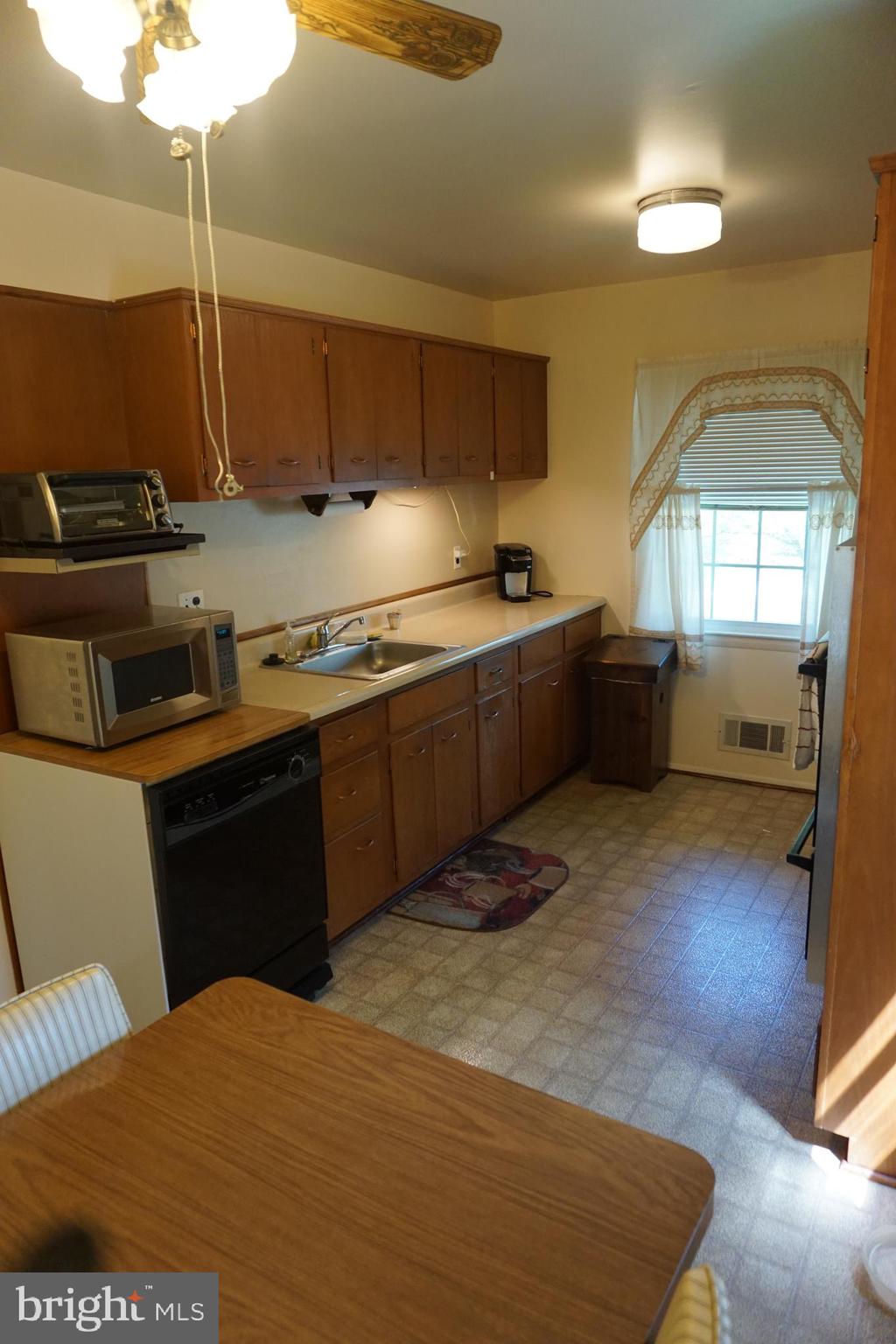 119 Northway Road Reisterstown, MD 21136 - Photo 12 of 22 Kitchen