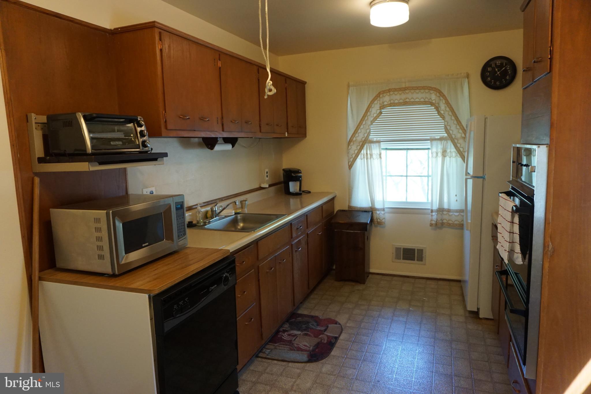119 Northway Road Reisterstown, MD 21136 - Photo 13 of 22 Kitchen