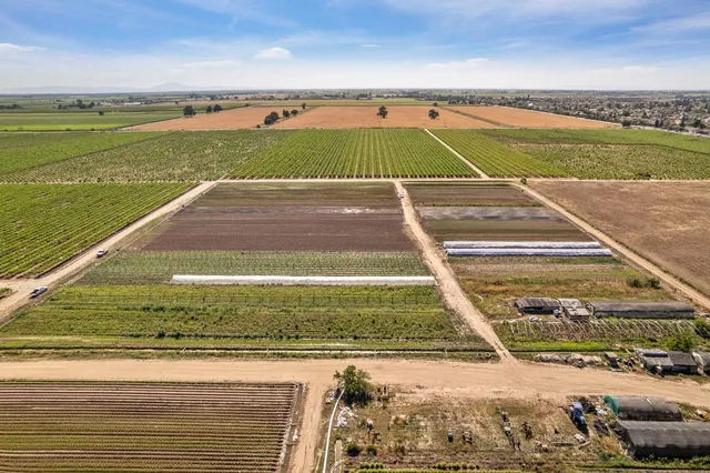 $4,702,500 | 13101 North West Lane, Lodi, CA 95240