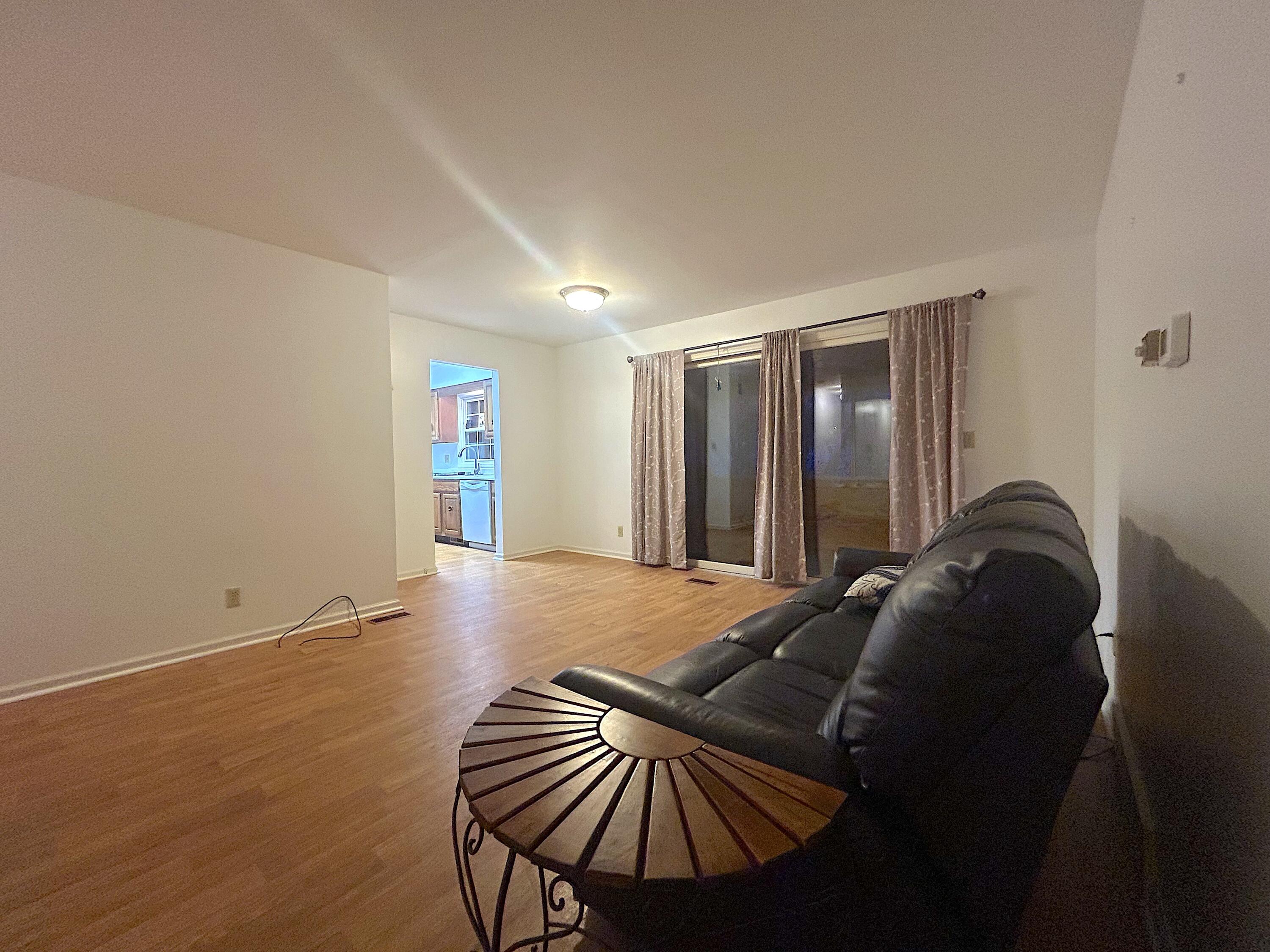 280 County Road B Fontana, WI 53125 - Photo 4 of 15 Living Room looking into Kitchen