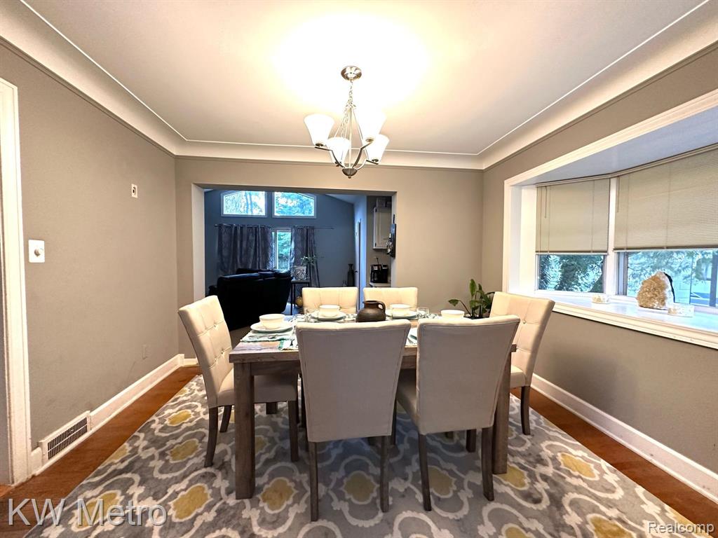 2724 Trafford Road Royal Oak, MI 48073 - Photo 10 of 22