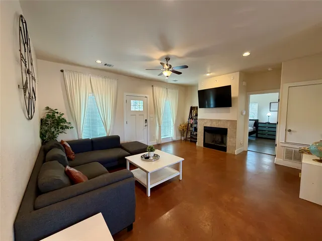 $2,200 | 5503 Hiline Road, Austin, TX 78734