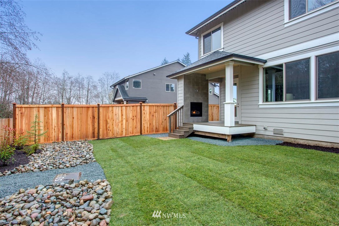 900 Chelan Avenue Northeast Renton, WA 98059 - Photo 3 of 22