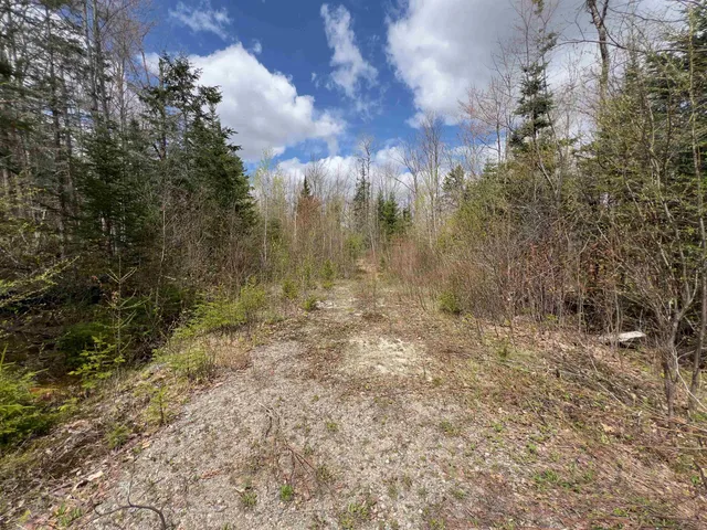 $122,000 | Chipper Lane, Milan, NH 03588