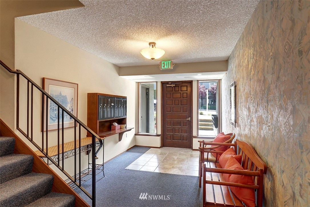 325 Walnut Street, Unit 101 Edmonds, WA 98020 - Photo 3 of 19 Gallery Image 3