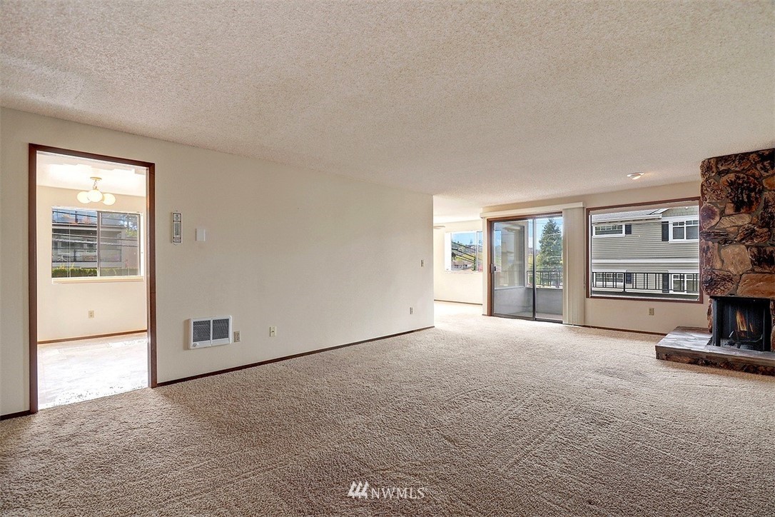 325 Walnut Street, Unit 101 Edmonds, WA 98020 - Photo 4 of 19 Gallery Image 4