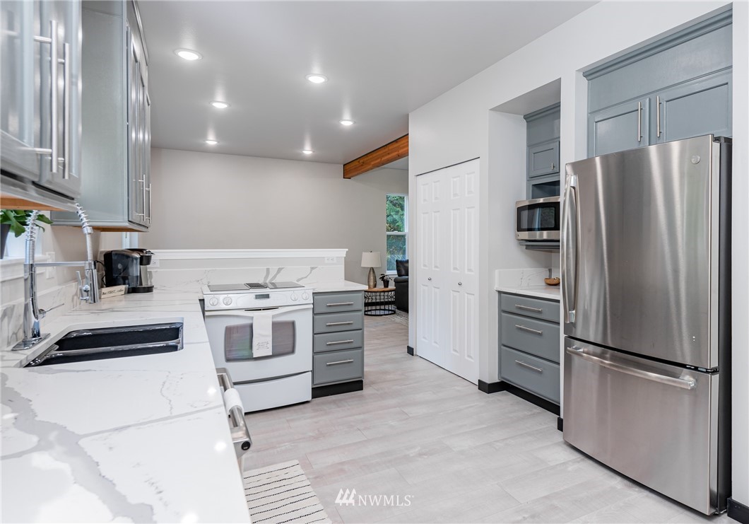 6082 Birch Point Road Blaine, WA 98230 - Photo 13 of 40 Gallery Image 13