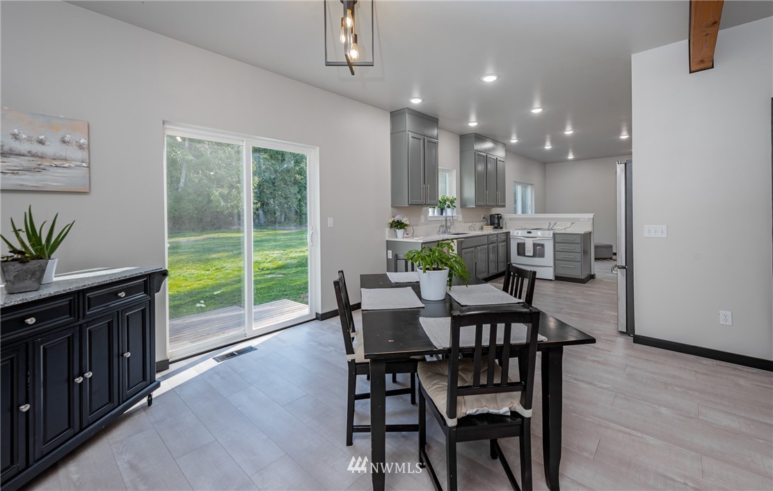 6082 Birch Point Road Blaine, WA 98230 - Photo 10 of 40 Gallery Image 10