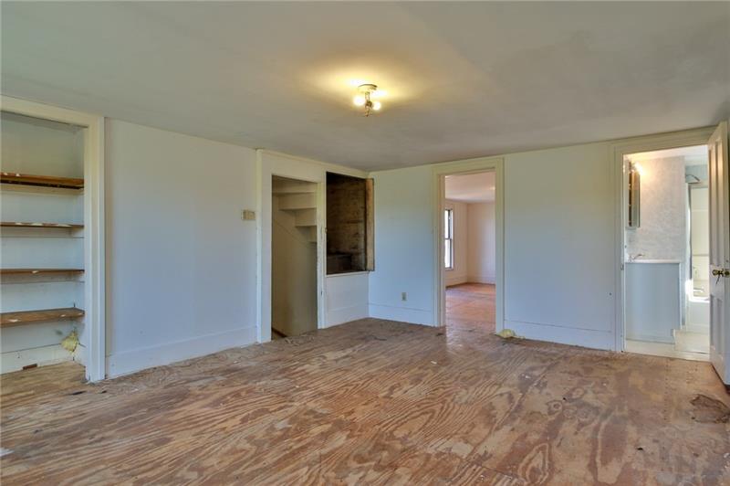 136 Colvin Road Greensboro, PA 15338 - Photo 19 of 25 Family room that opens to all 3 bedrooms and full bath on upper level