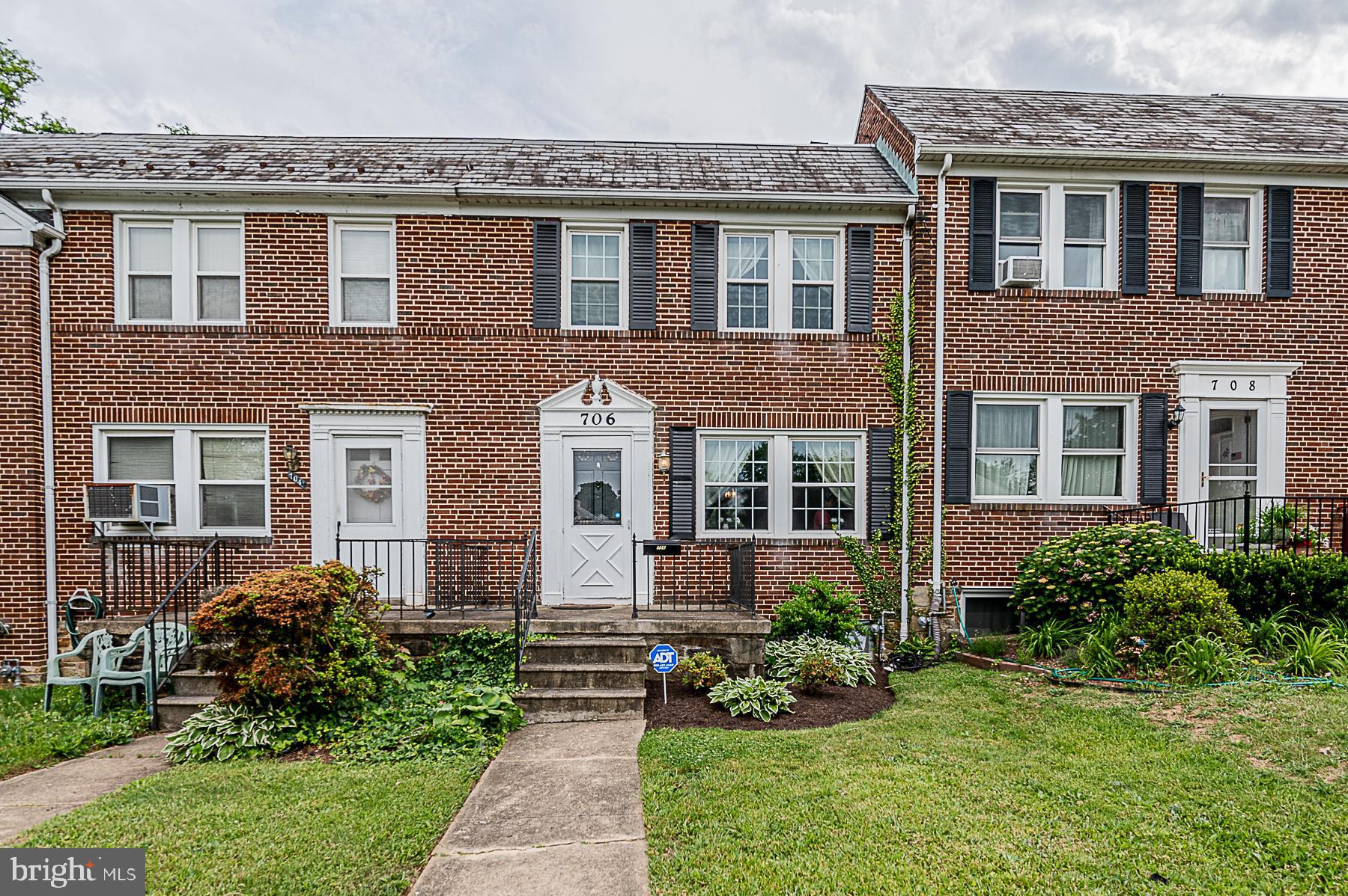 706 Braeside Road Baltimore, MD 21229 - Photo 1 of 28 Front of home.