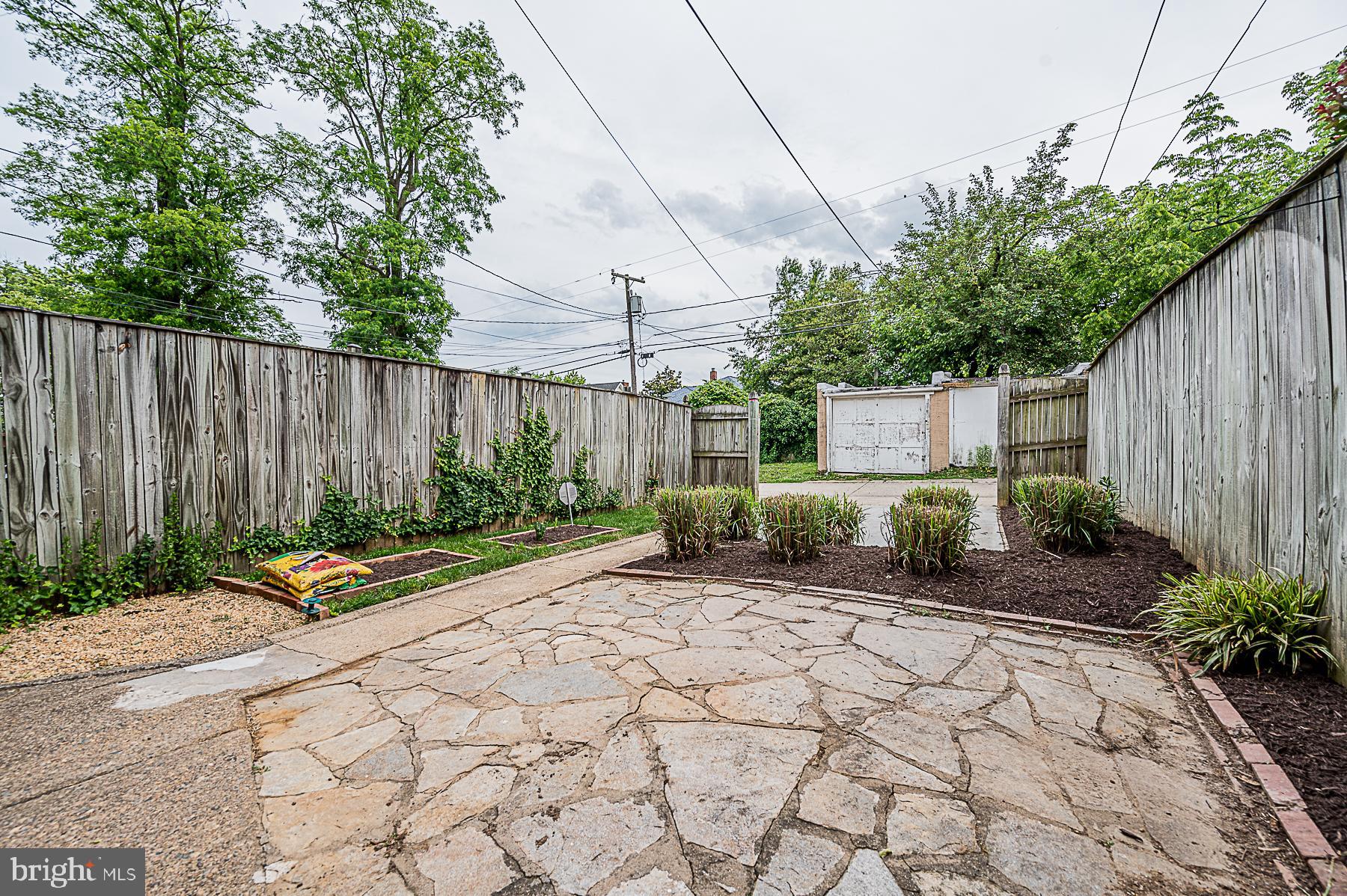 706 Braeside Road Baltimore, MD 21229 - Photo 28 of 28 Yard and PRIVATE PARKING PAD!!