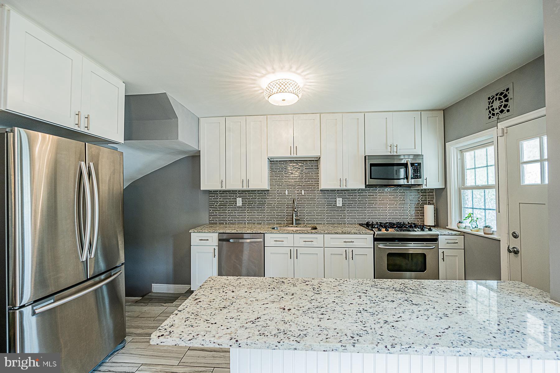 706 Braeside Road Baltimore, MD 21229 - Photo 5 of 28 Granite Countertops