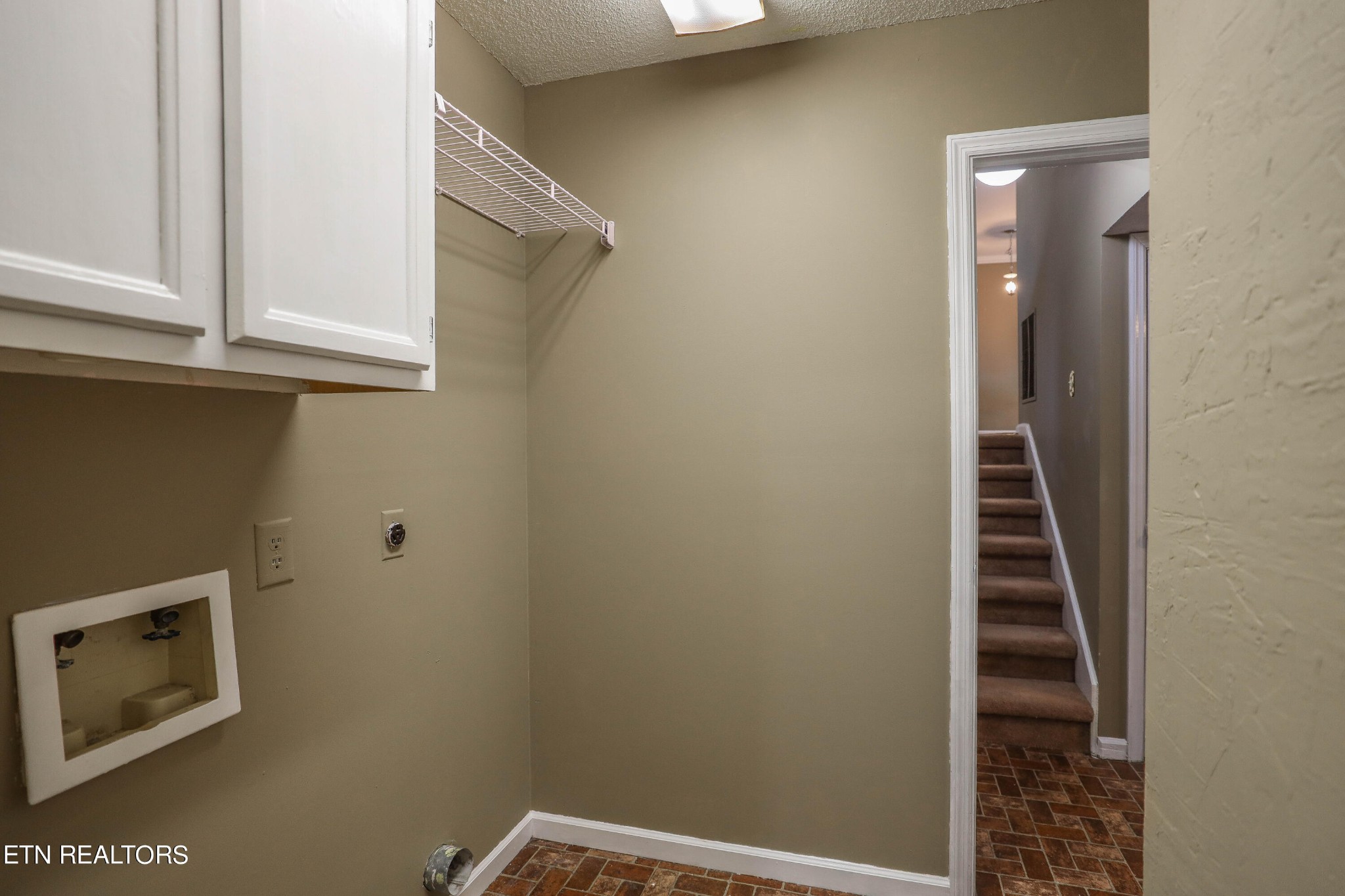 1340 Windamere Road Knoxville, TN 37923 - Photo 53 of 53 a view of kitchen with stairs