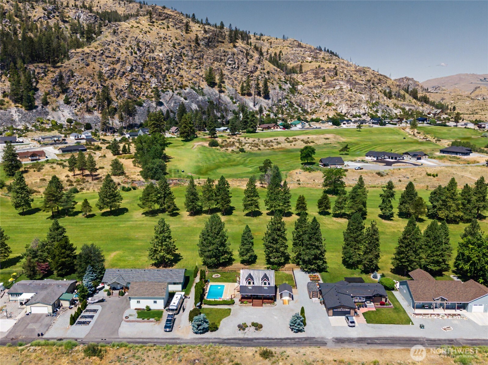 93 Golf Course Drive Pateros, WA 98846 - Photo 32 of 34 a view of a city