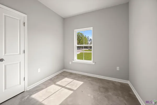 $1,800 | 18627 Greenwell Springs Road, Unit 2A, Central, LA 70739
