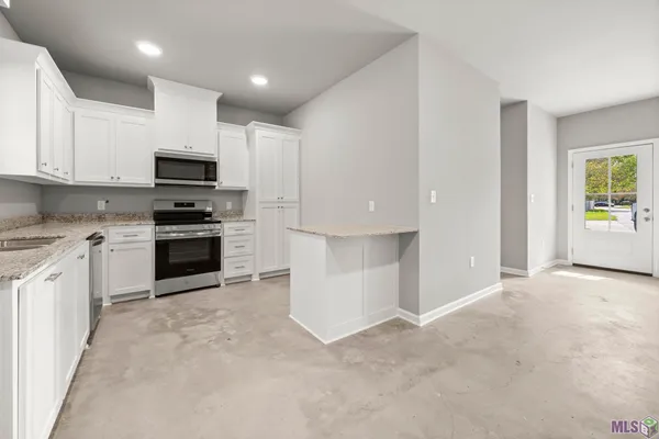 $1,800 | 18627 Greenwell Springs Road, Unit 2A, Central, LA 70739