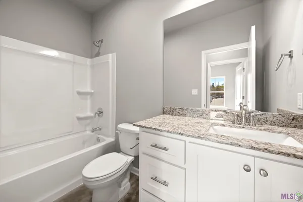 $1,800 | 18627 Greenwell Springs Road, Unit 2A, Central, LA 70739