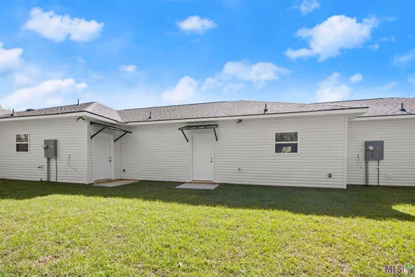 $1,800 | 18627 Greenwell Springs Road, Unit 2A, Central, LA 70739