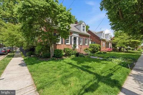$1,050,000 | 100 East Monroe Avenue, Alexandria, VA 22301