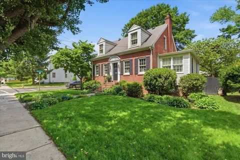$1,050,000 | 100 East Monroe Avenue, Alexandria, VA 22301