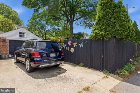 $1,050,000 | 100 East Monroe Avenue, Alexandria, VA 22301