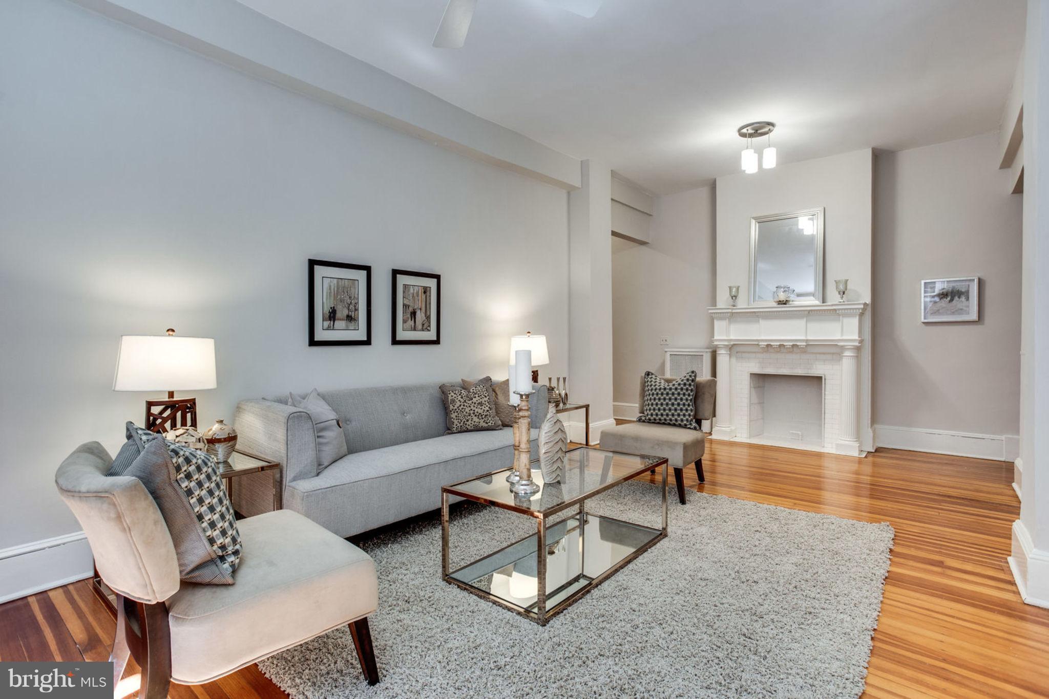 1736 Columbia Road Northwest, Unit 109 Washington, DC 20009 - Photo 4 of 11 Living Room