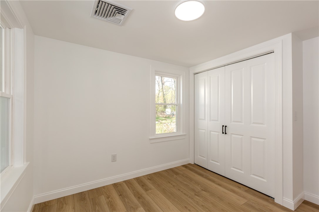 19 Leigh Road Cumberland, RI 02864 - Photo 15 of 31 Dining area