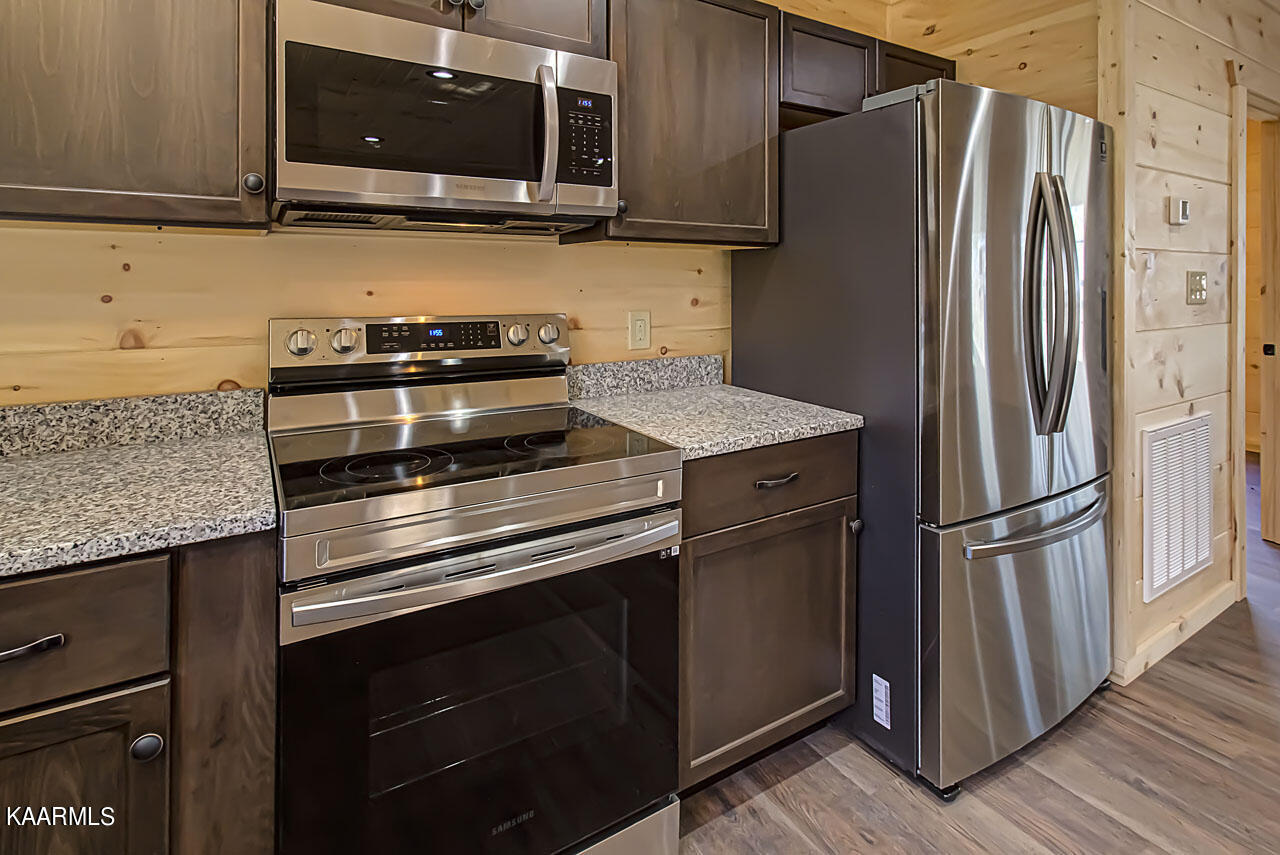 4270 South Boogertown Road Sevierville, TN 37876 - Photo 5 of 49 IMG_7803LR