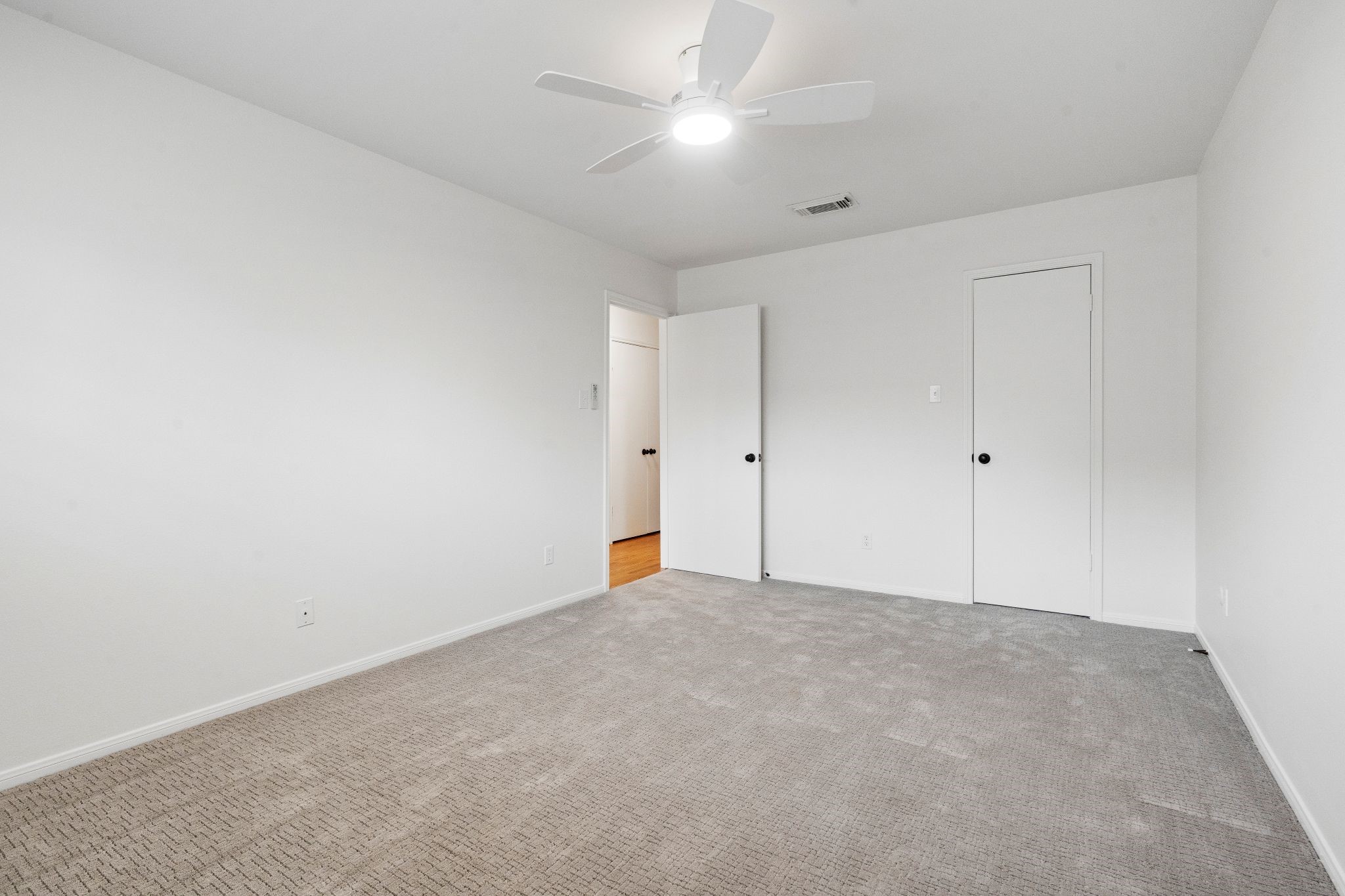 727 Bunker Hill Road, Unit 15 Houston, TX 77024 - Photo 31 of 45
